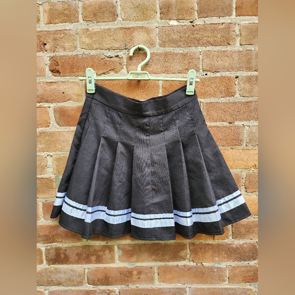 Romwe Pleated Skirt